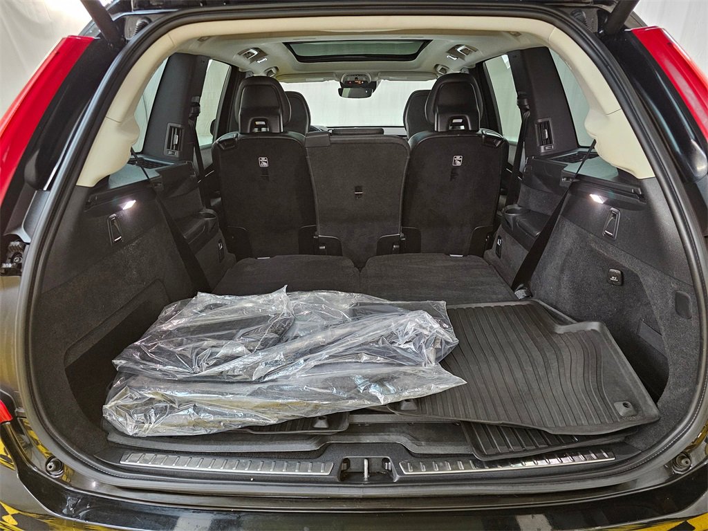 Used 2019 Volvo XC90 T6 Momentum w/ Protection Package image 16