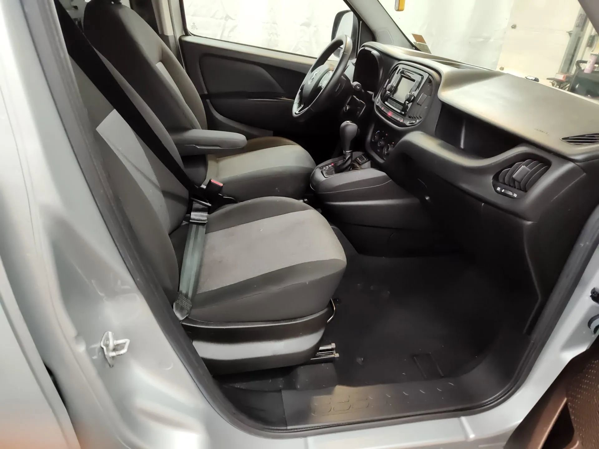 Used 2020 RAM ProMaster City Tradesman SLT w/ Window Group 05 image 8