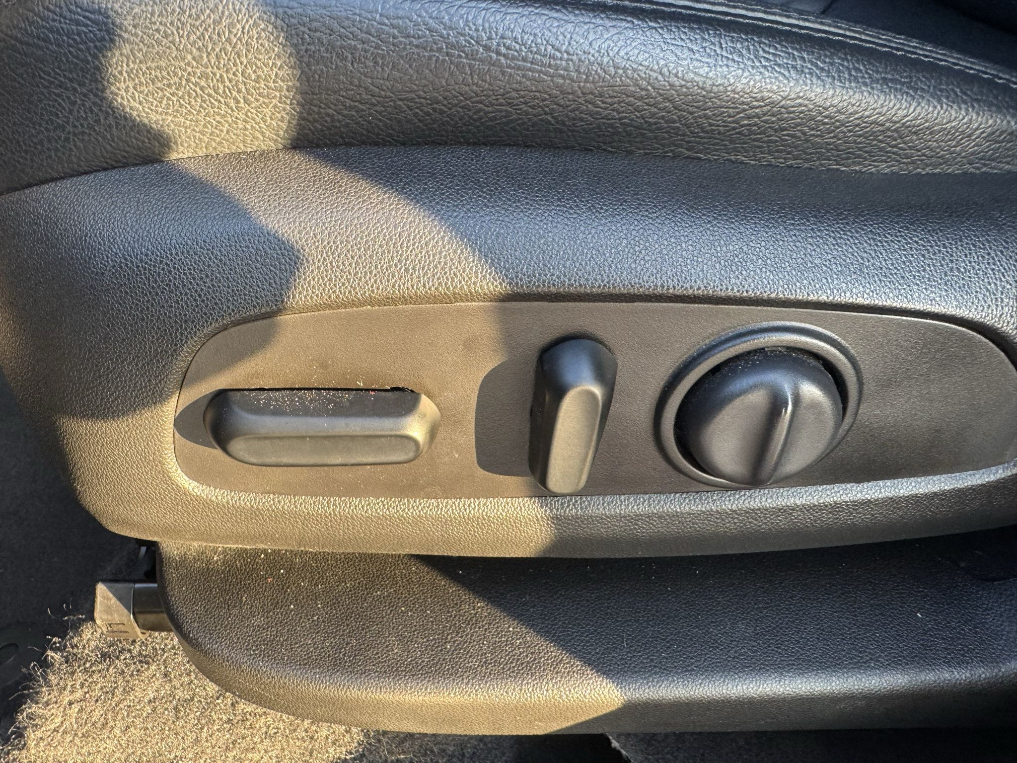 Used 2021 Chevrolet Equinox LT FWD image 22