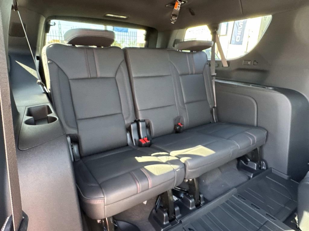 New 2026 Chevrolet Suburban RST AWD/4WD image 9