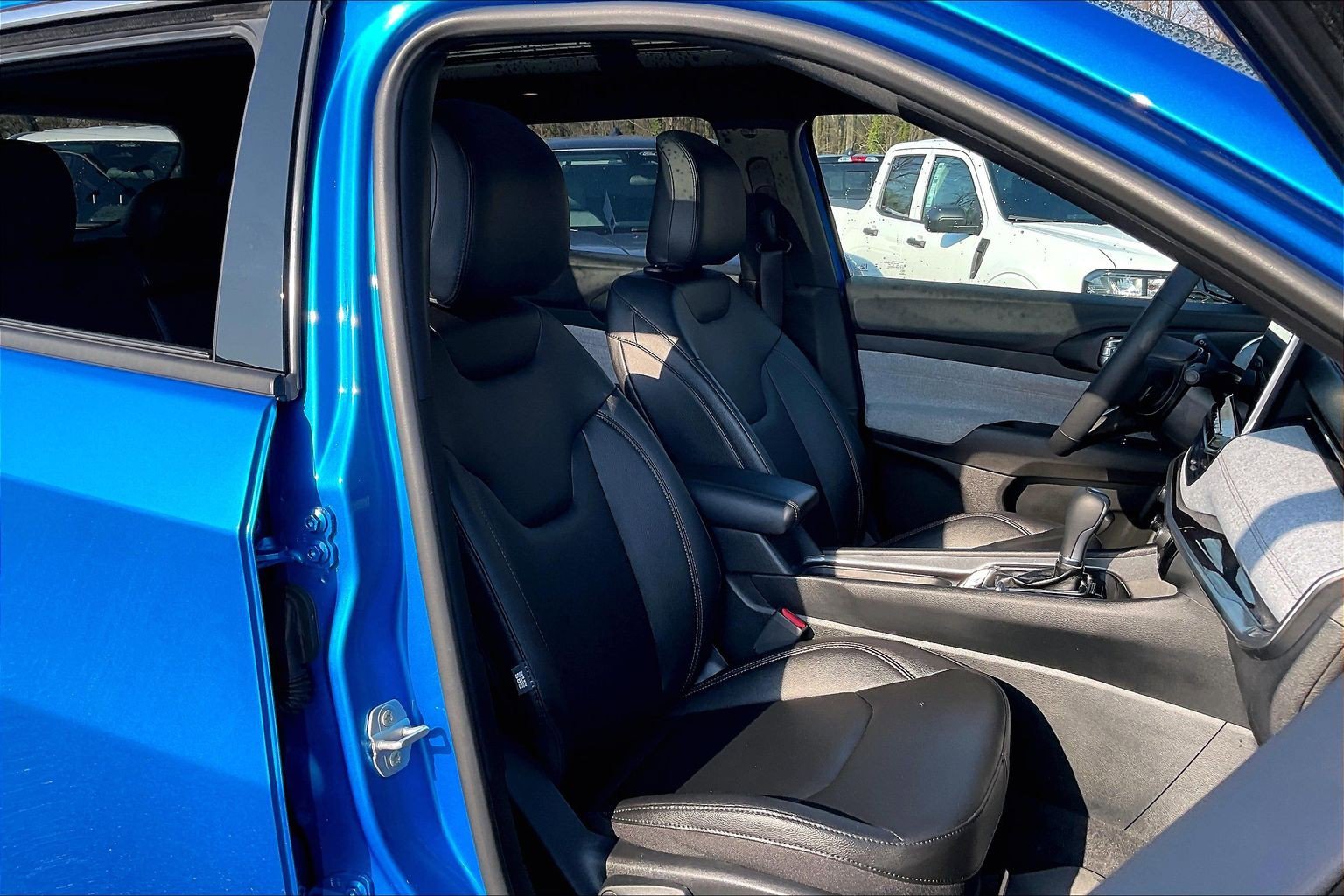 Used 2024 Jeep Compass Latitude w/ Sun and Sound Group image 7
