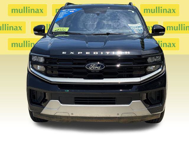Certified 2025 Ford Expedition Platinum AWD/4WD image 16