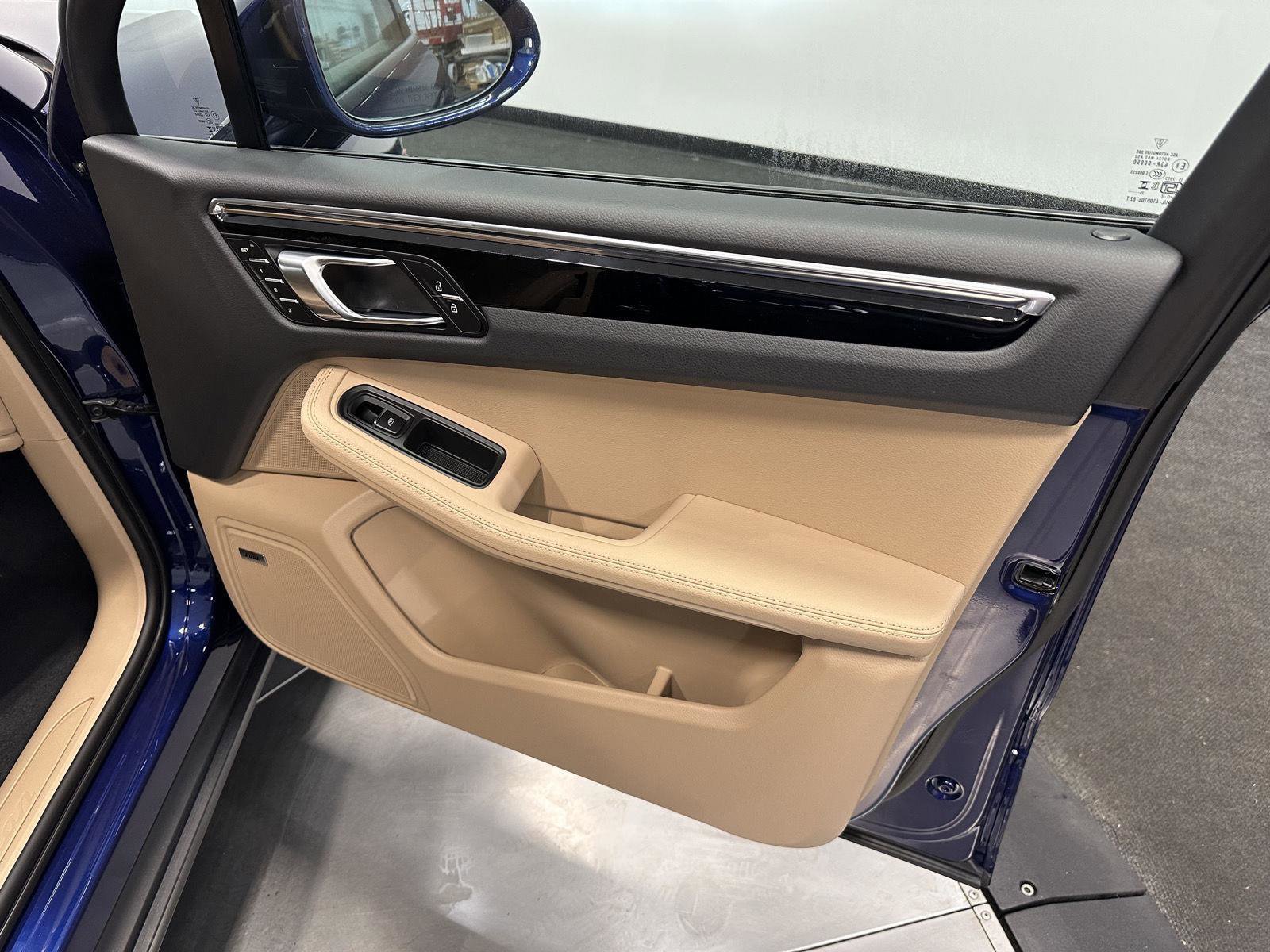 Certified 2026 Porsche Macan Turbo image 39