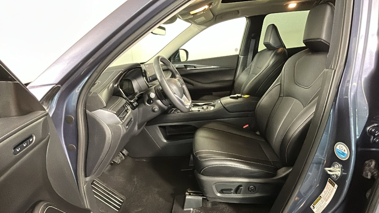 Used 2024 INFINITI QX60 Luxe AWD/4WD image 12