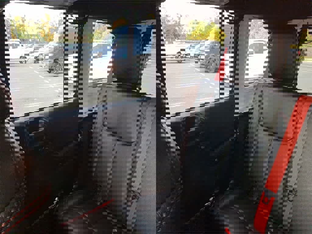 Used 2017 Jeep Wrangler Unlimited Rubicon image 12