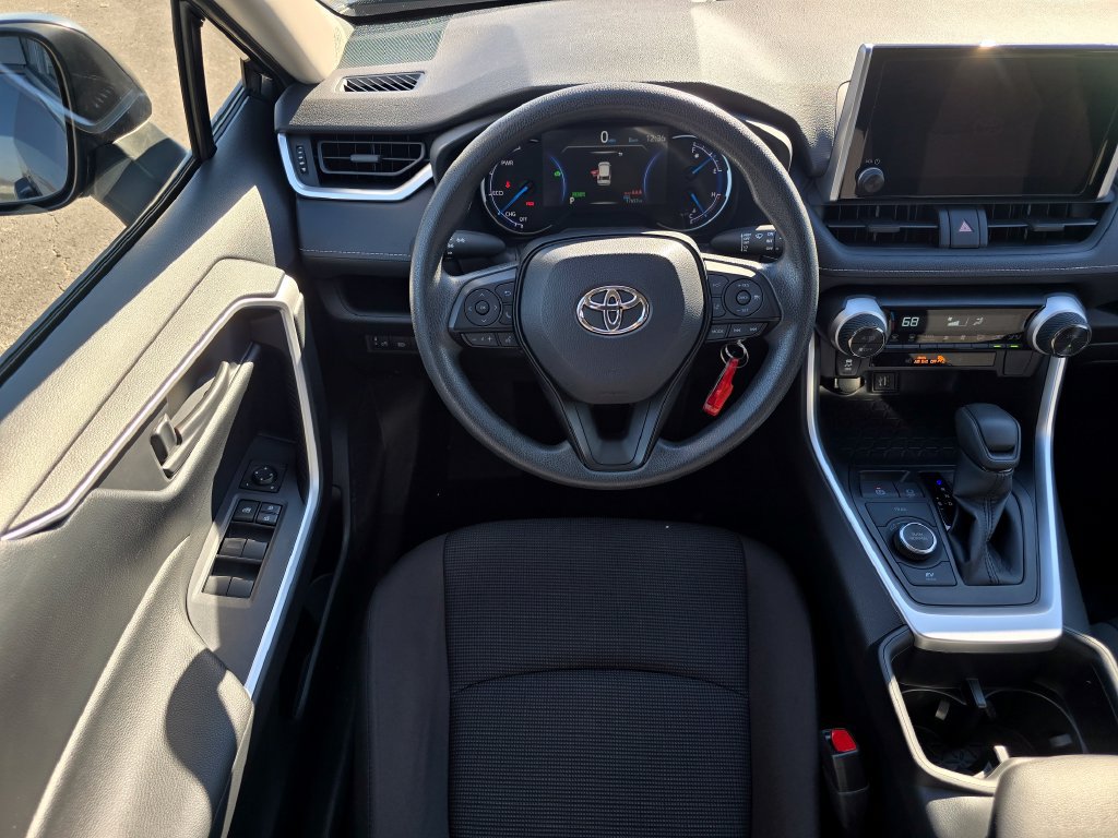 Certified 2025 Toyota RAV4 LE AWD/4WD image 23