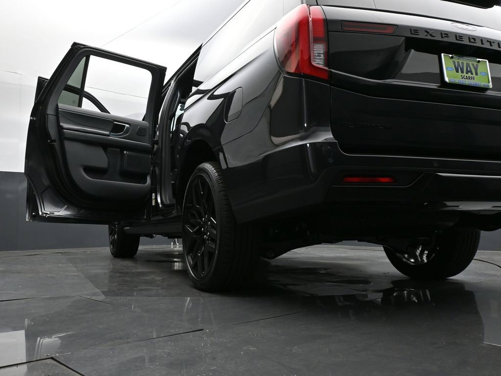 New 2026 Ford Expedition Max Platinum w/ Stealth Performance Package AWD/4WD image 35