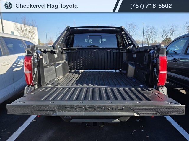 Used 2025 Toyota Tacoma Trailhunter image 7