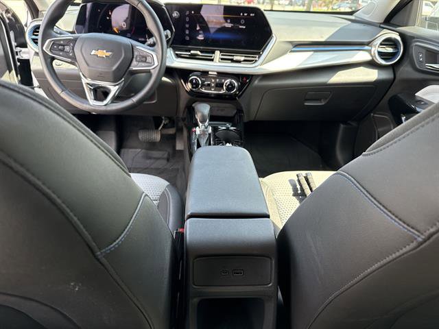 Used 2024 Chevrolet Trax LT w/ Driver Confidence Package FWD image 23