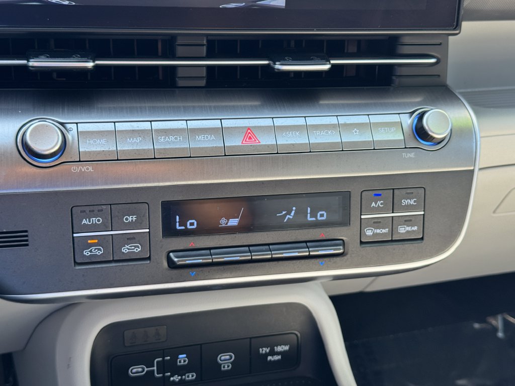 Certified 2025 Hyundai Kona SEL FWD image 25