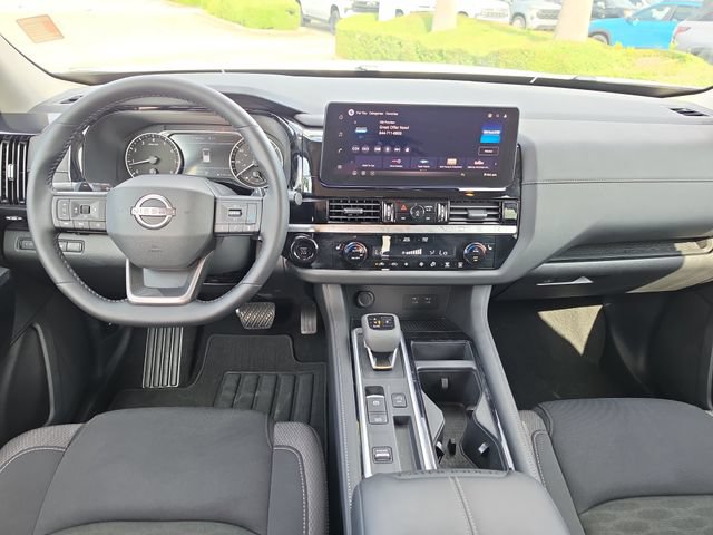 Used 2026 Nissan Pathfinder SV FWD image 8
