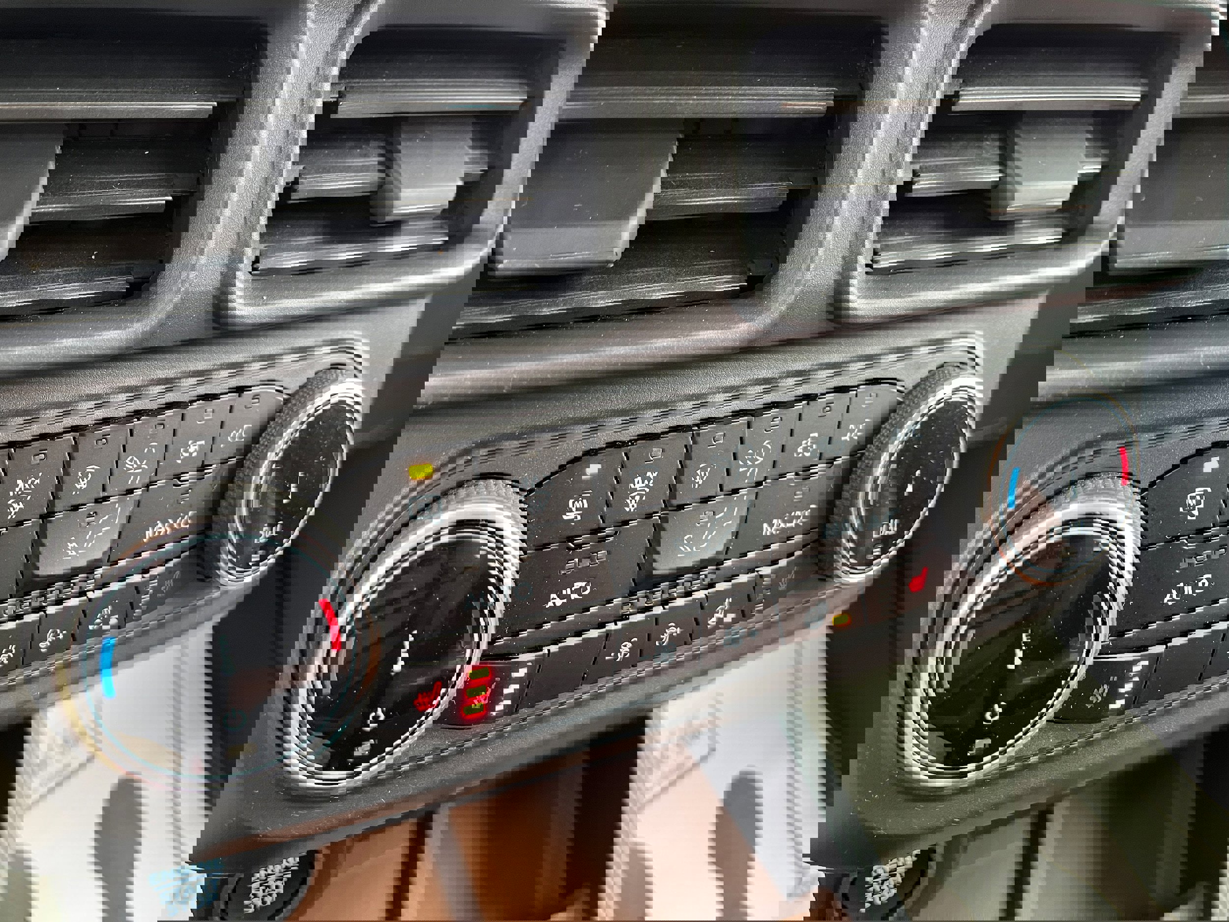 Certified 2023 Ford Maverick Lariat w/ Lariat Luxury Package image 17