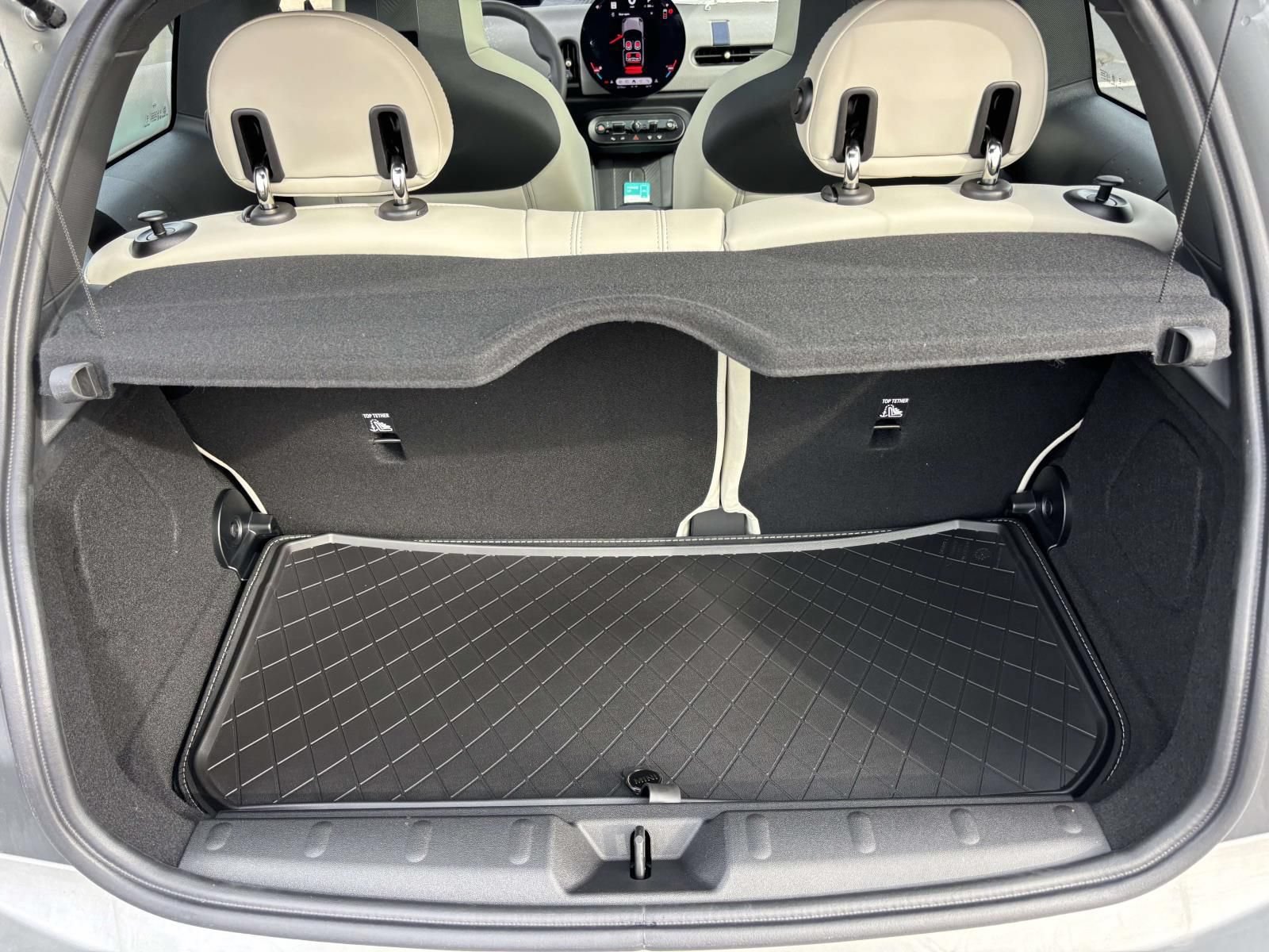 New 2026 MINI Cooper 2-Door Hardtop FWD image 9