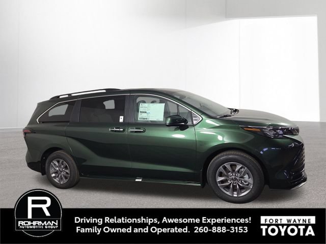 New 2026 Toyota Sienna XLE FWD image 5