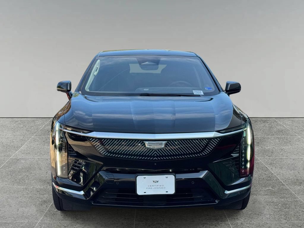 Used 2025 Cadillac Optiq Luxury 2 w/ LPO, Floor Liner Package AWD/4WD image 9