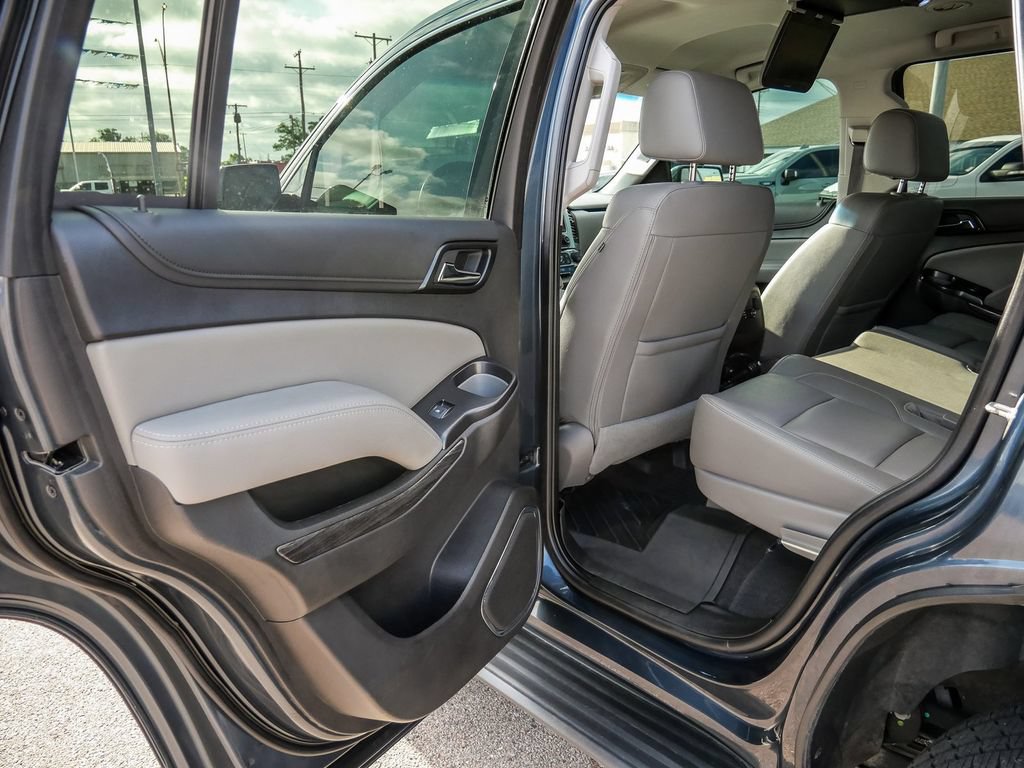 Used 2020 Chevrolet Tahoe LT w/ Luxury Package RWD image 45