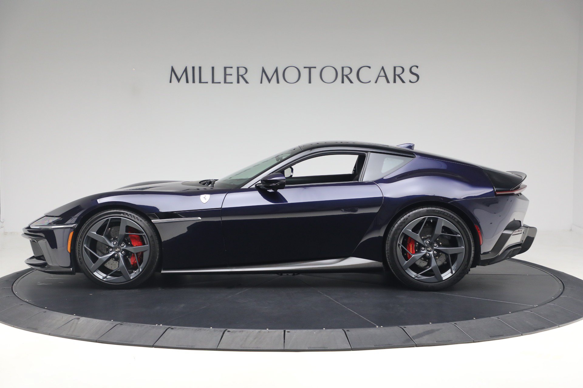 Used 2025 Ferrari 12Cilindri RWD image 4