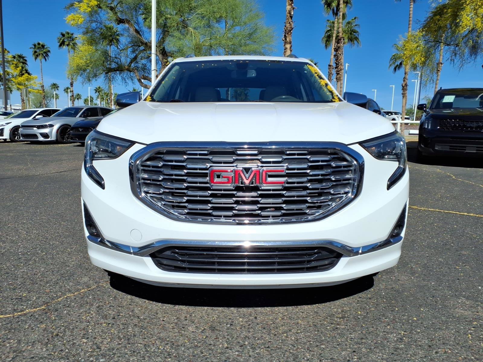 Used 2019 GMC Terrain Denali w/ Comfort Package FWD image 2