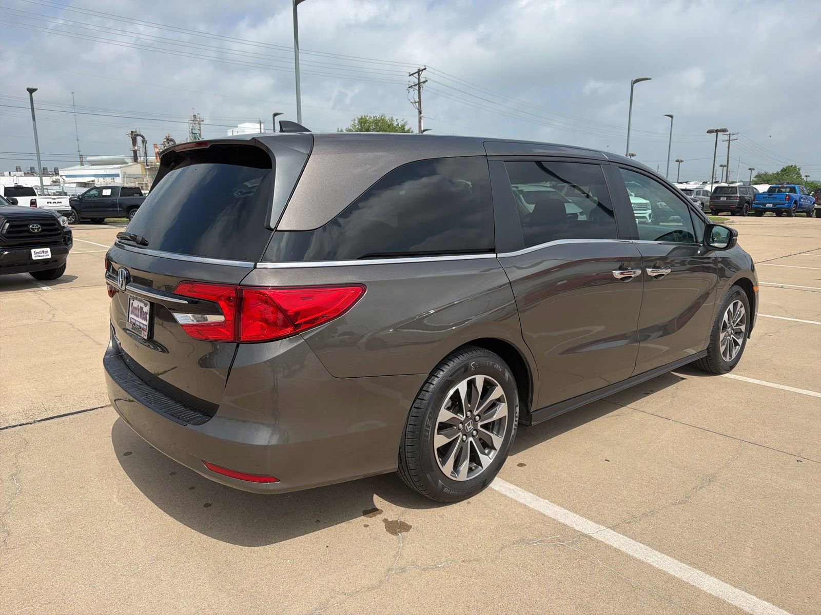 Used 2023 Honda Odyssey EX-L image 5