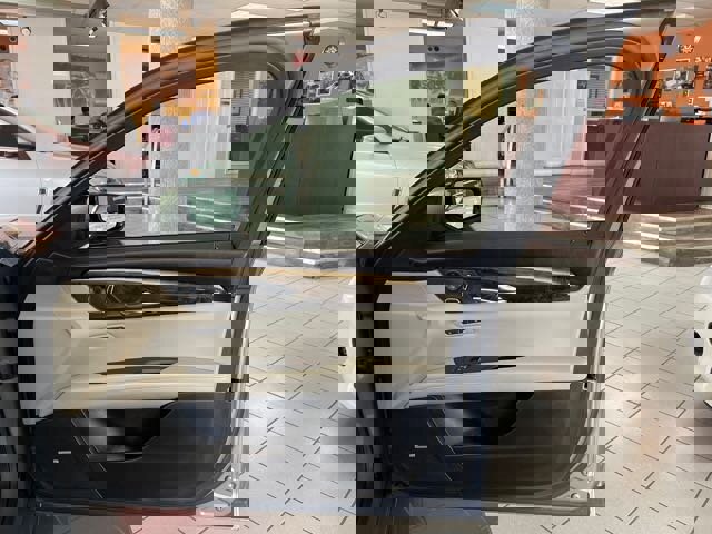 Used 2017 Cadillac CT6 Luxury image 21