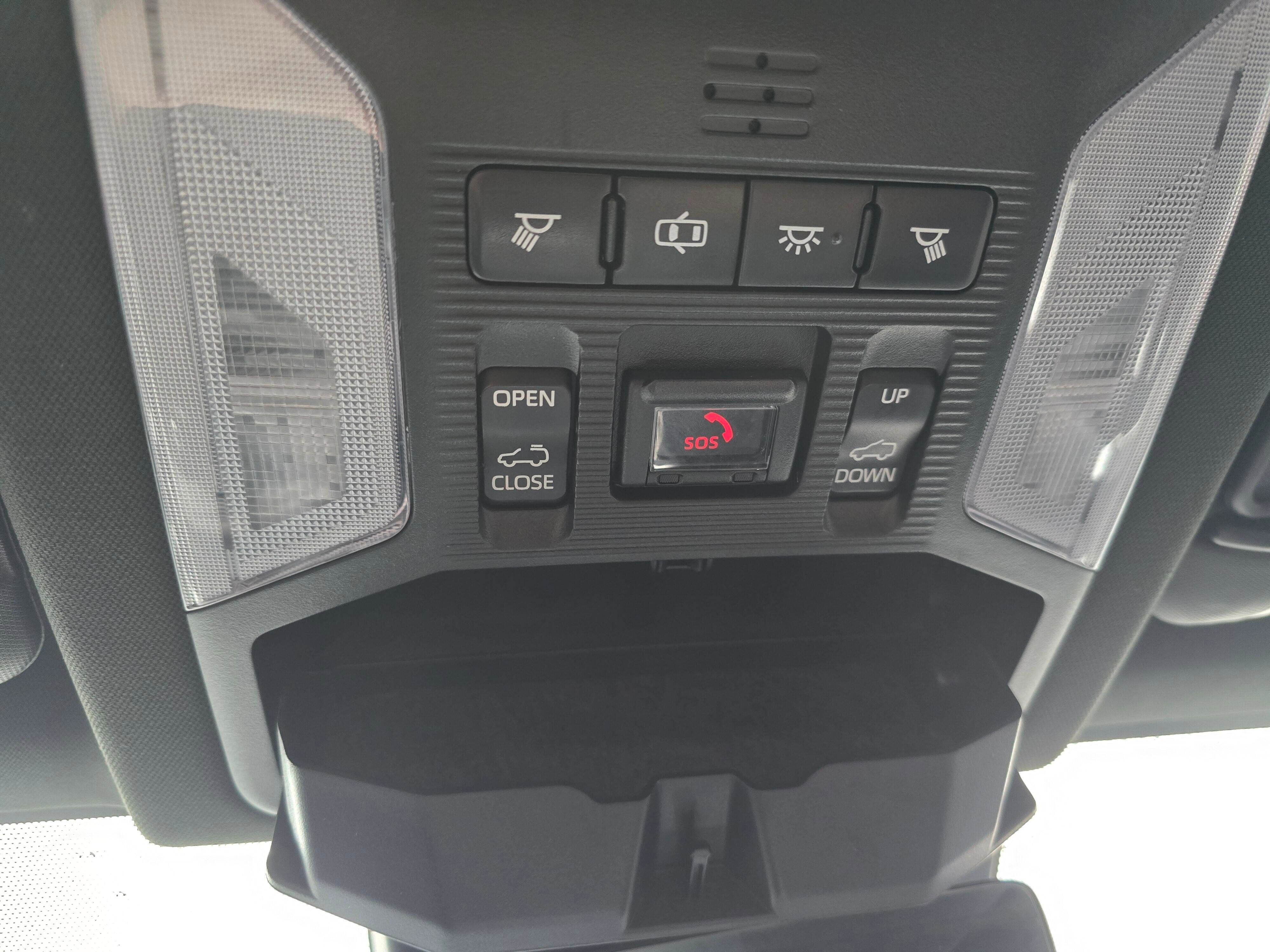Used 2020 Toyota RAV4 XSE w/ XSE Grade Weather Package AWD/4WD image 23