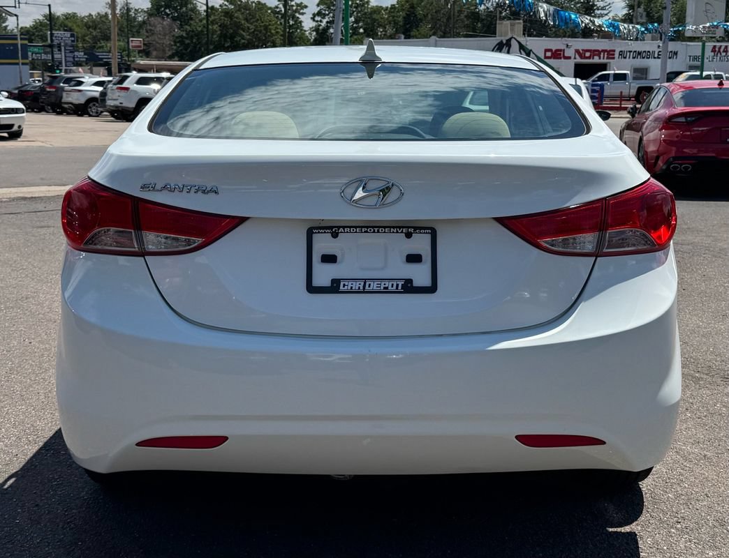 Used 2013 Hyundai Elantra GLS FWD image 4