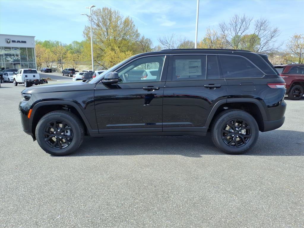 New 2026 Jeep Grand Cherokee Altitude AWD/4WD image 6