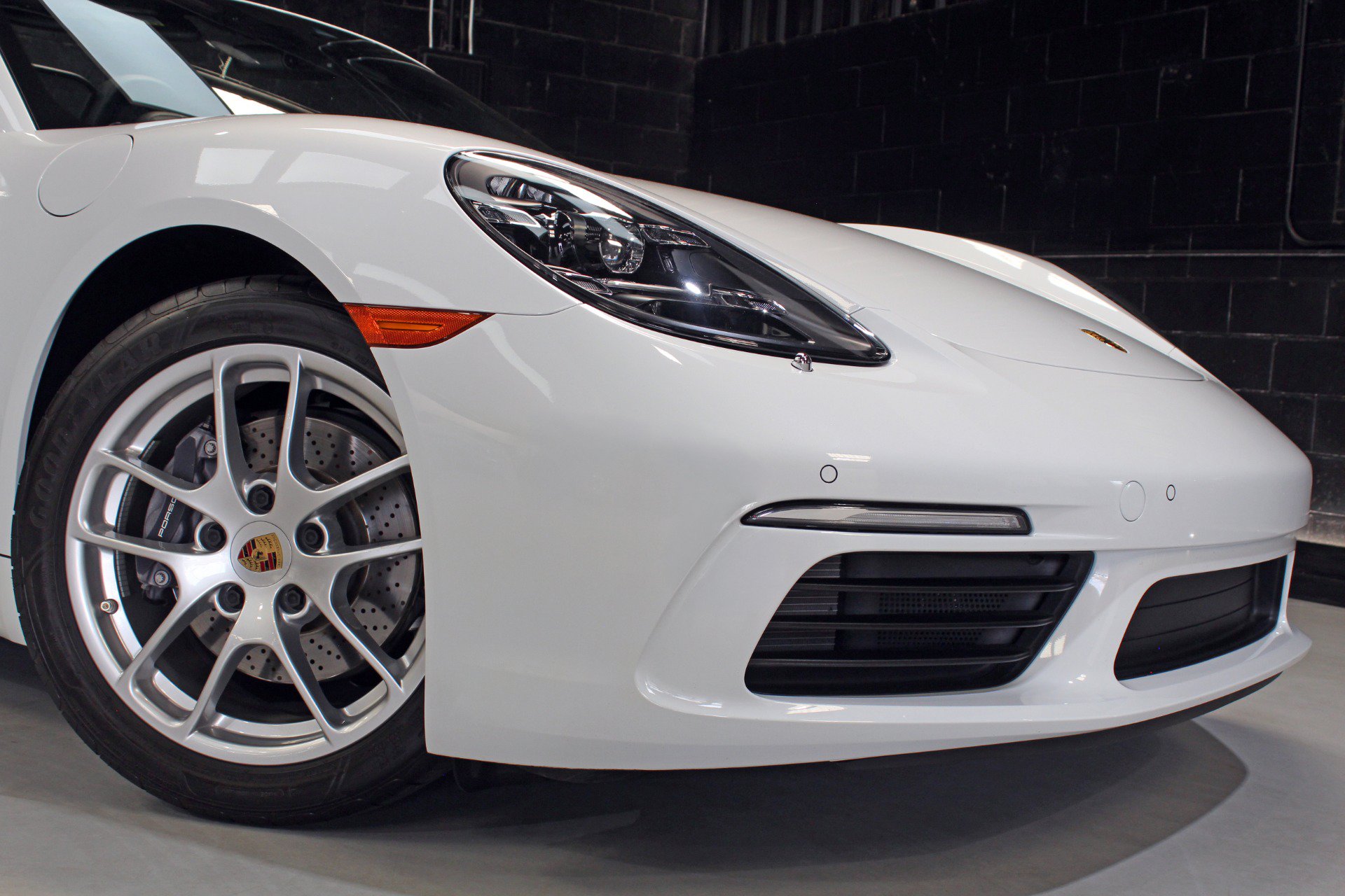Used 2021 Porsche 718 Boxster w/ Premium Package RWD image 20