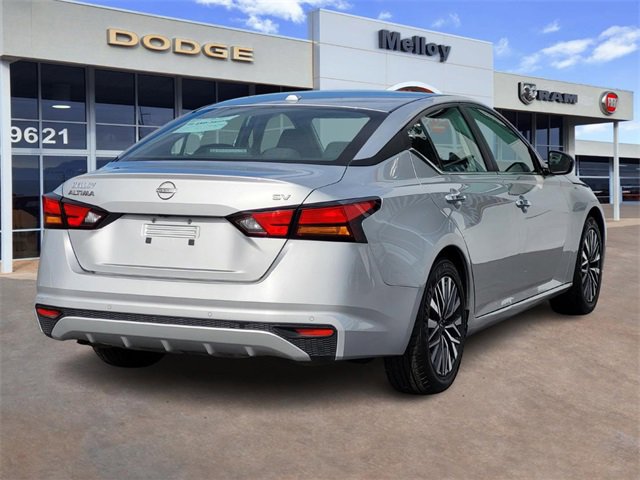 Used 2024 Nissan Altima 2.5 SV image 3