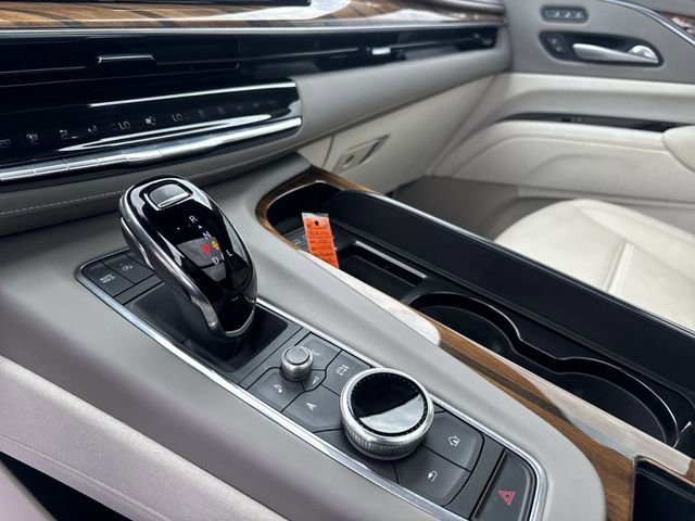 Used 2024 Cadillac Escalade Sport Platinum w/ LPO, ONYX Package AWD/4WD image 20