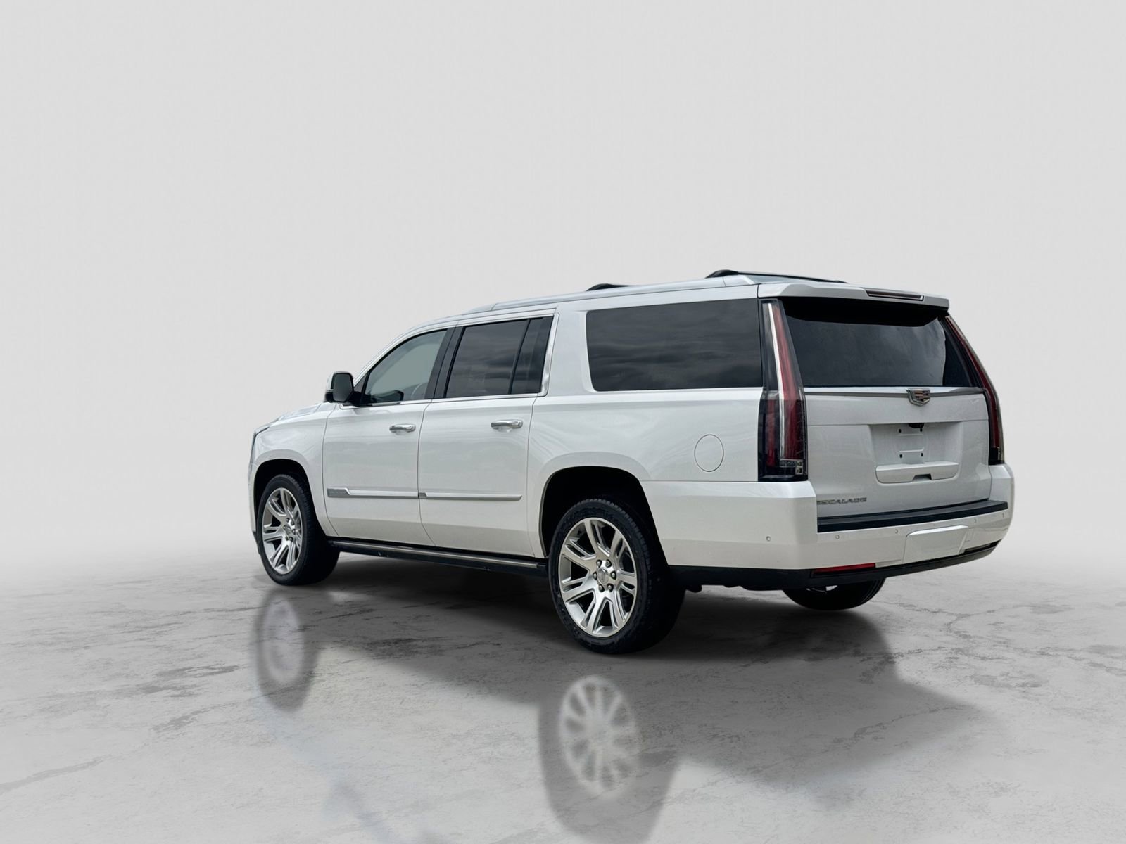 Used 2018 Cadillac Escalade ESV Premium Luxury AWD/4WD image 5