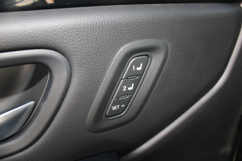 Certified 2025 Honda Pilot EX-L image 34