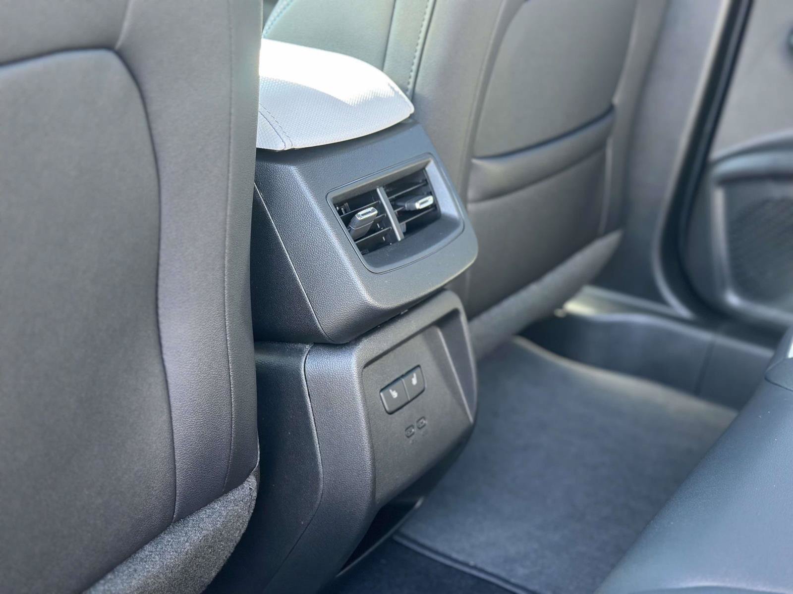 New 2026 Chevrolet Equinox EV LT w/ Convenience Package II FWD image 9