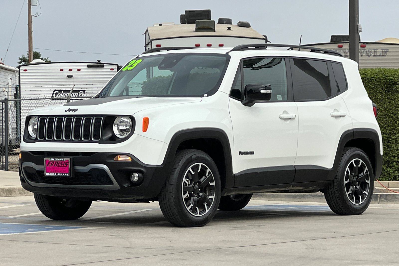 Used 2023 Jeep Renegade Latitude AWD/4WD image 9