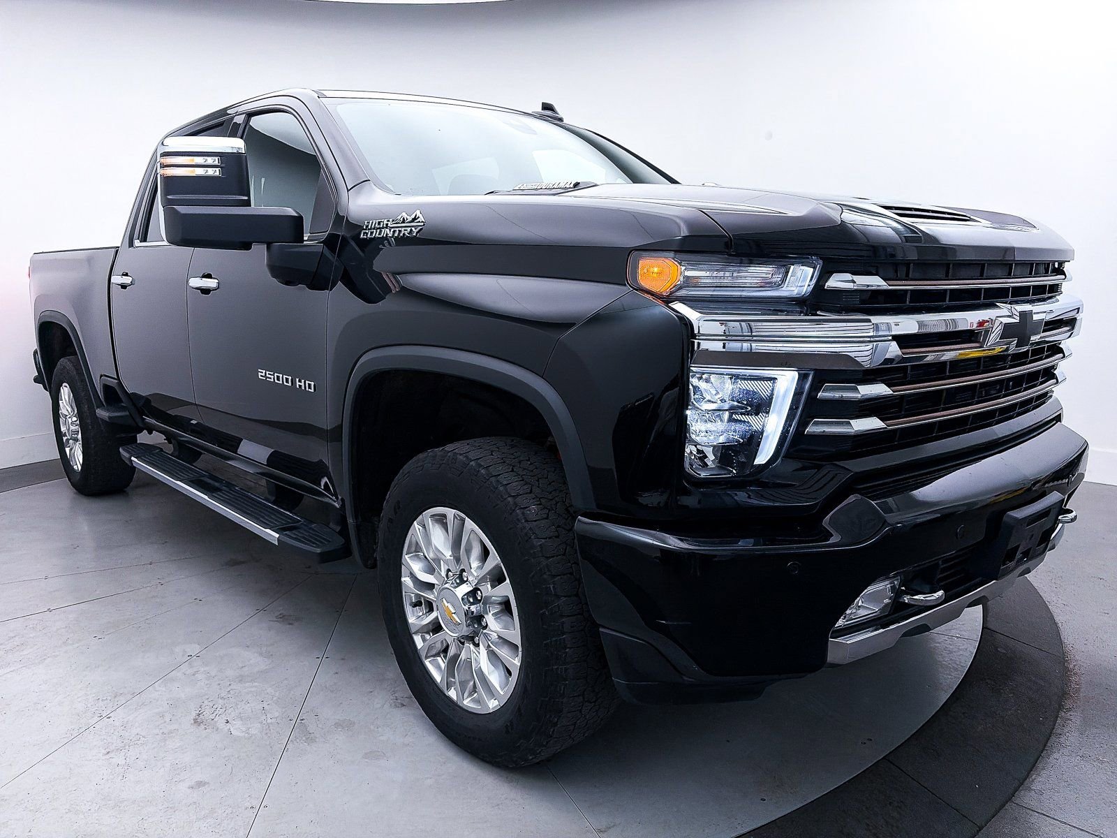 Used 2022 Chevrolet Silverado 2500 High Country w/ Z71 Off-Road Package image 10