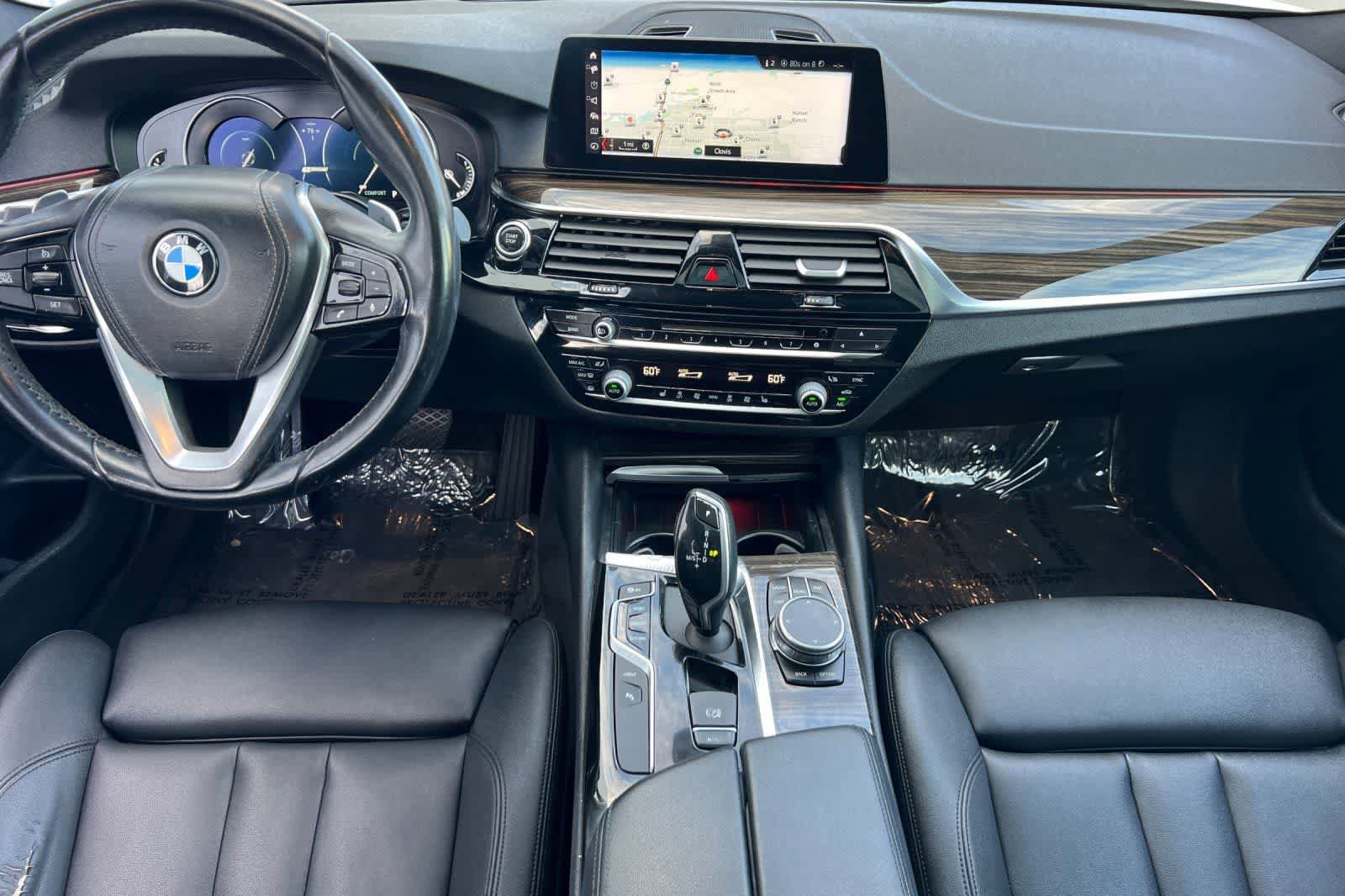 Used 2018 BMW 530e w/ Premium Package 2 RWD image 4