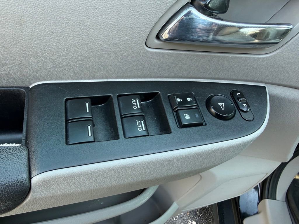 Used 2014 Honda Odyssey EX image 8