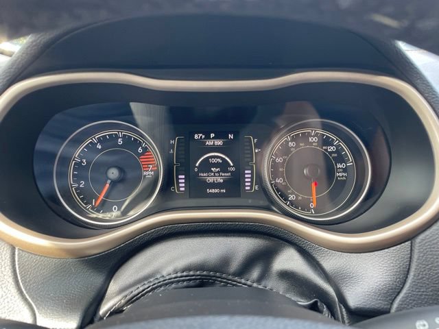 Used 2017 Jeep Cherokee Latitude w/ Comfort/Convenience Group AWD/4WD image 17