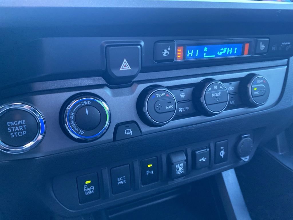 Used 2022 Toyota Tacoma TRD Sport image 14