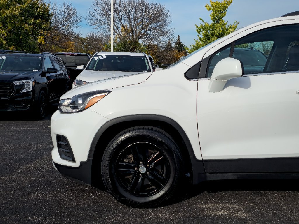 Certified 2019 Chevrolet Trax LT w/ LT Convenience Package FWD image 32
