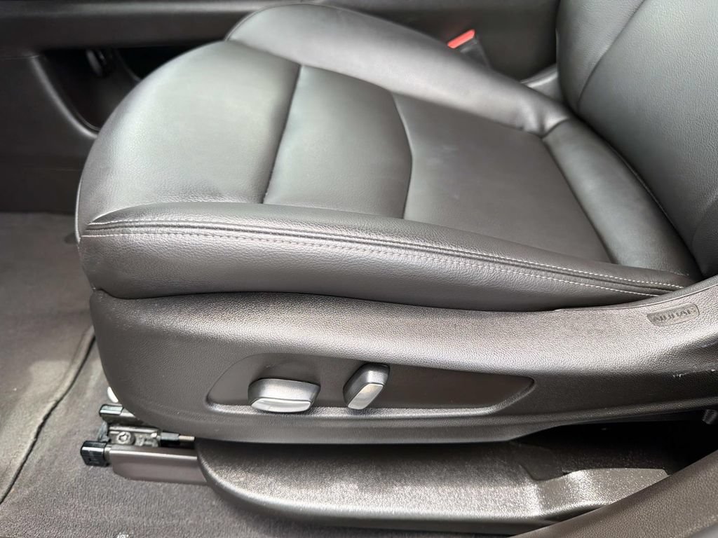 Used 2022 Cadillac XT6 Luxury FWD image 18