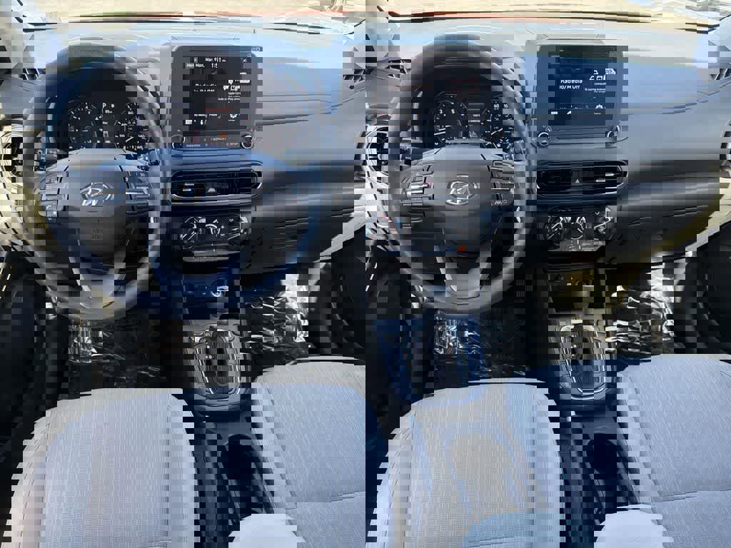 Used 2023 Hyundai Kona SEL image 9