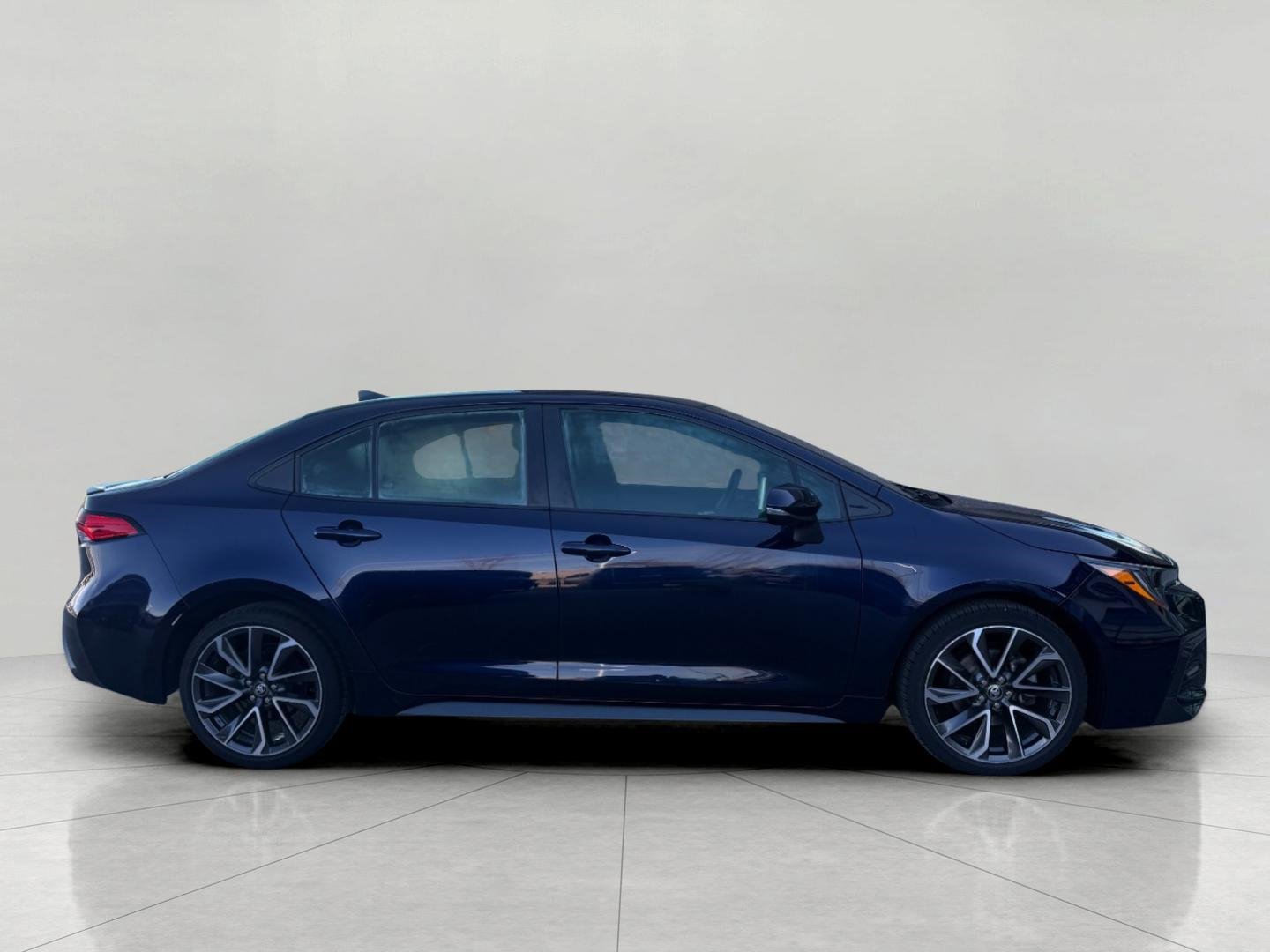 Used 2020 Toyota Corolla SE w/ SE Premium Package image 14