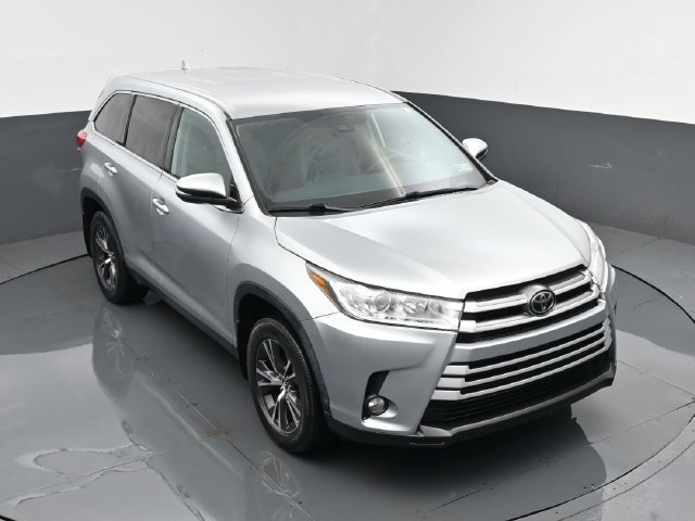 Used 2019 Toyota Highlander Plus AWD/4WD image 17