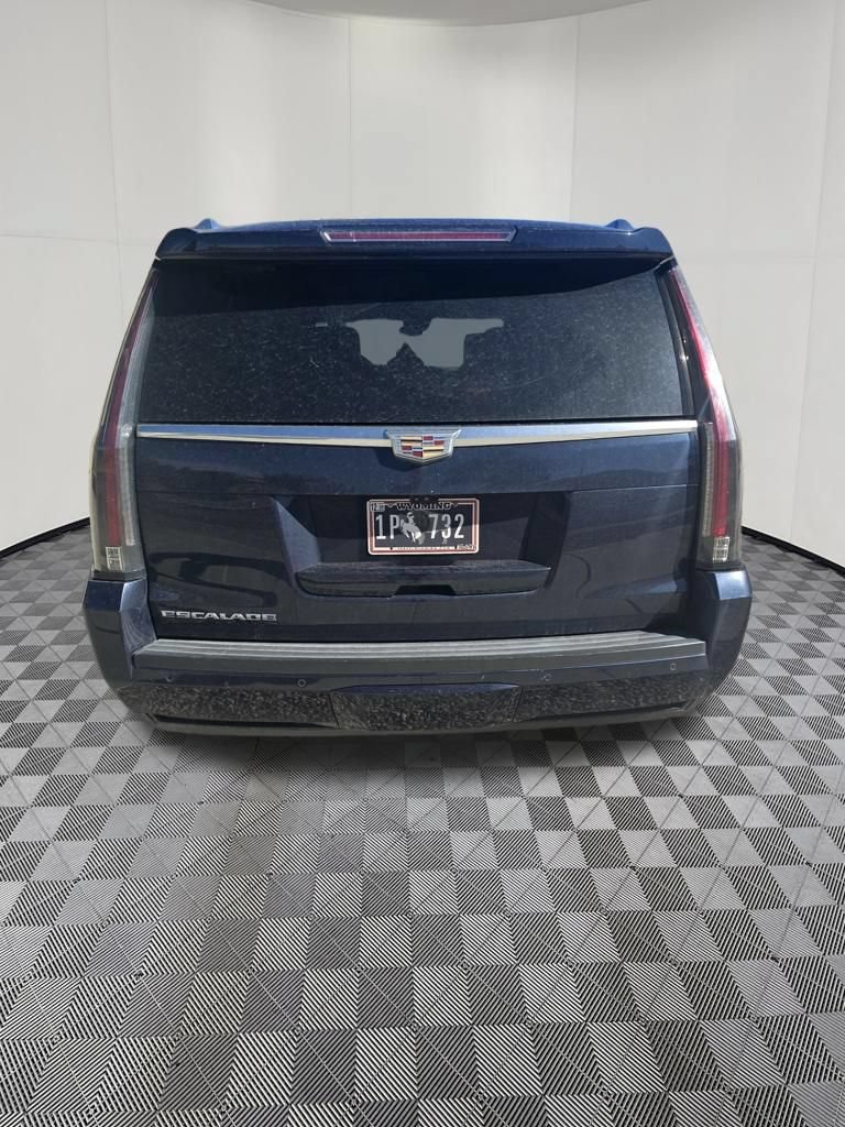 Used 2017 Cadillac Escalade ESV Platinum AWD/4WD image 17