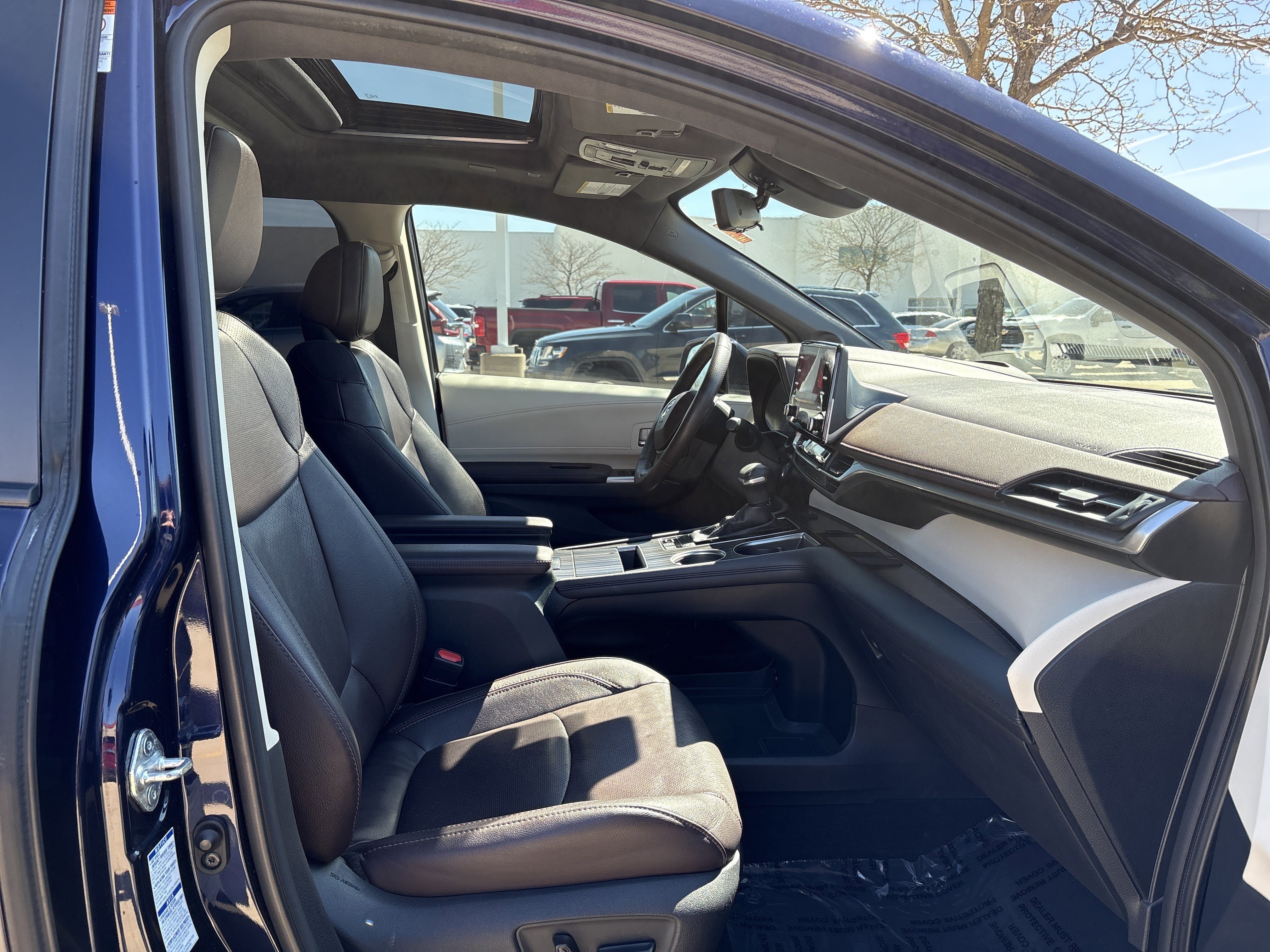 Used 2021 Toyota Sienna Platinum w/ Outdoor Package (TMS) image 20