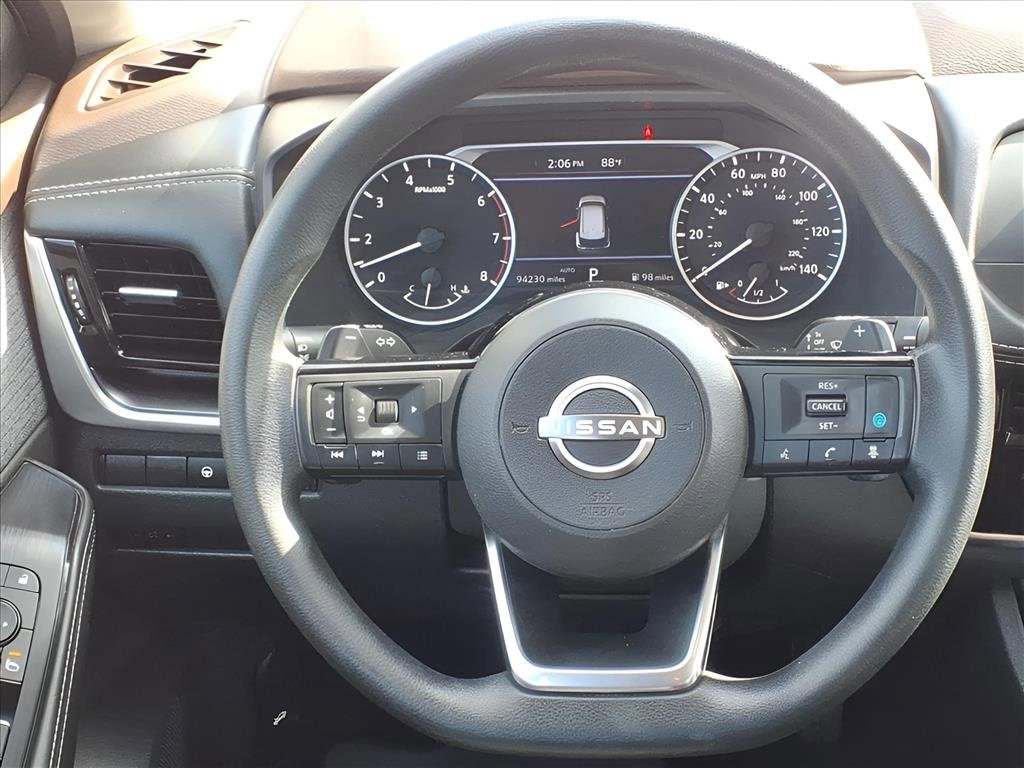 Used 2023 Nissan Rogue SV image 23