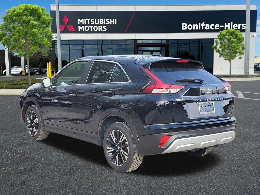 Used 2025 Mitsubishi Eclipse Cross Black Edition image 3
