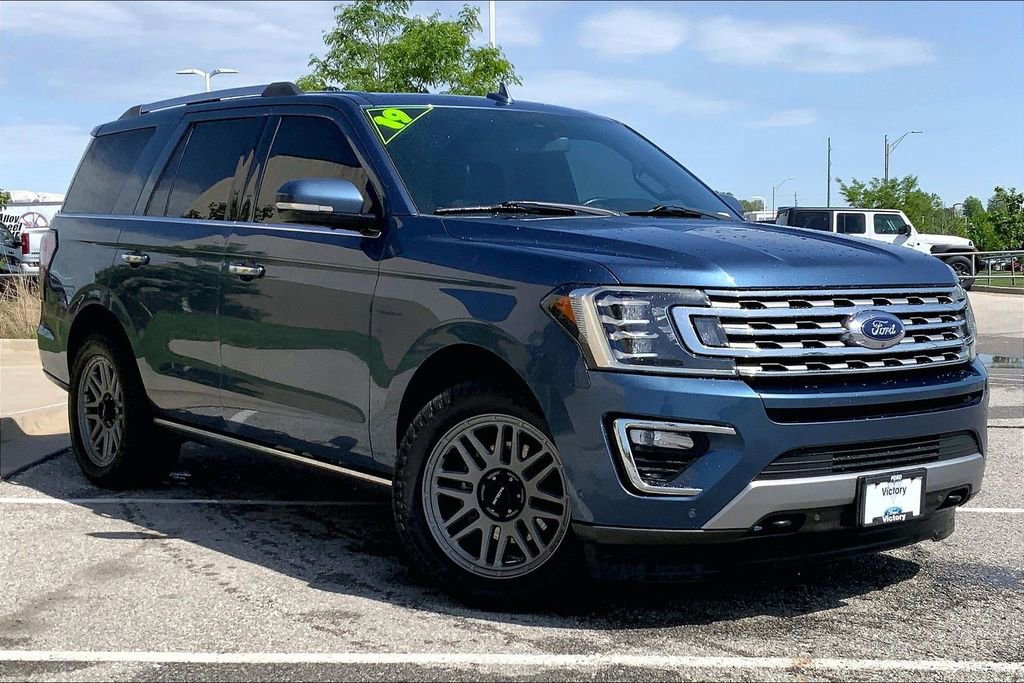 Used 2019 Ford Expedition Limited w/ Equipment Group 302A AWD/4WD image 32