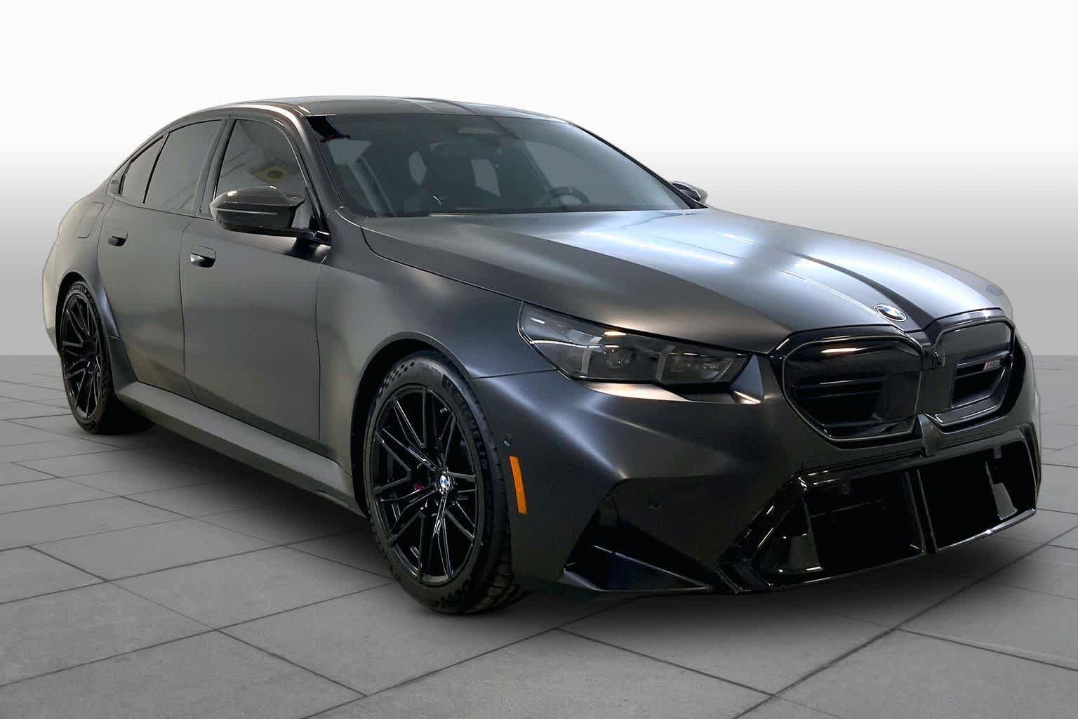 Used 2026 BMW M5 w/ Carbon Package AWD/4WD image 2